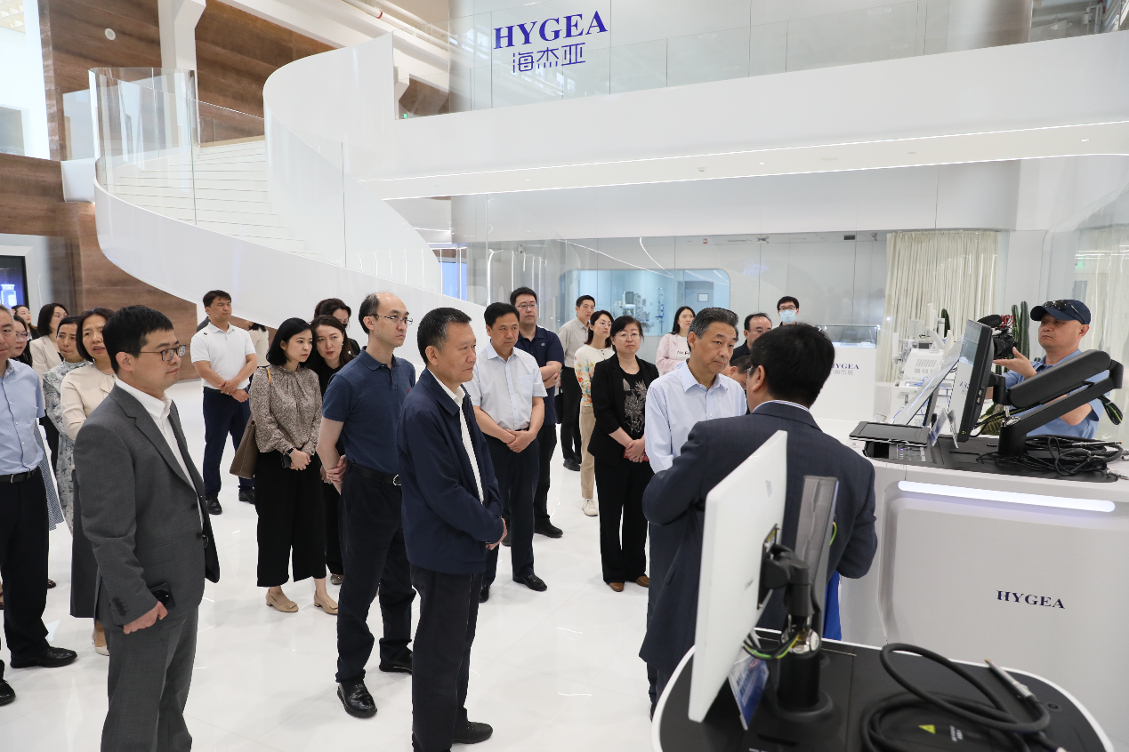 北京市人大常委會(huì)副主任侯君舒帶隊(duì)赴海杰亞醫(yī)療調(diào)研